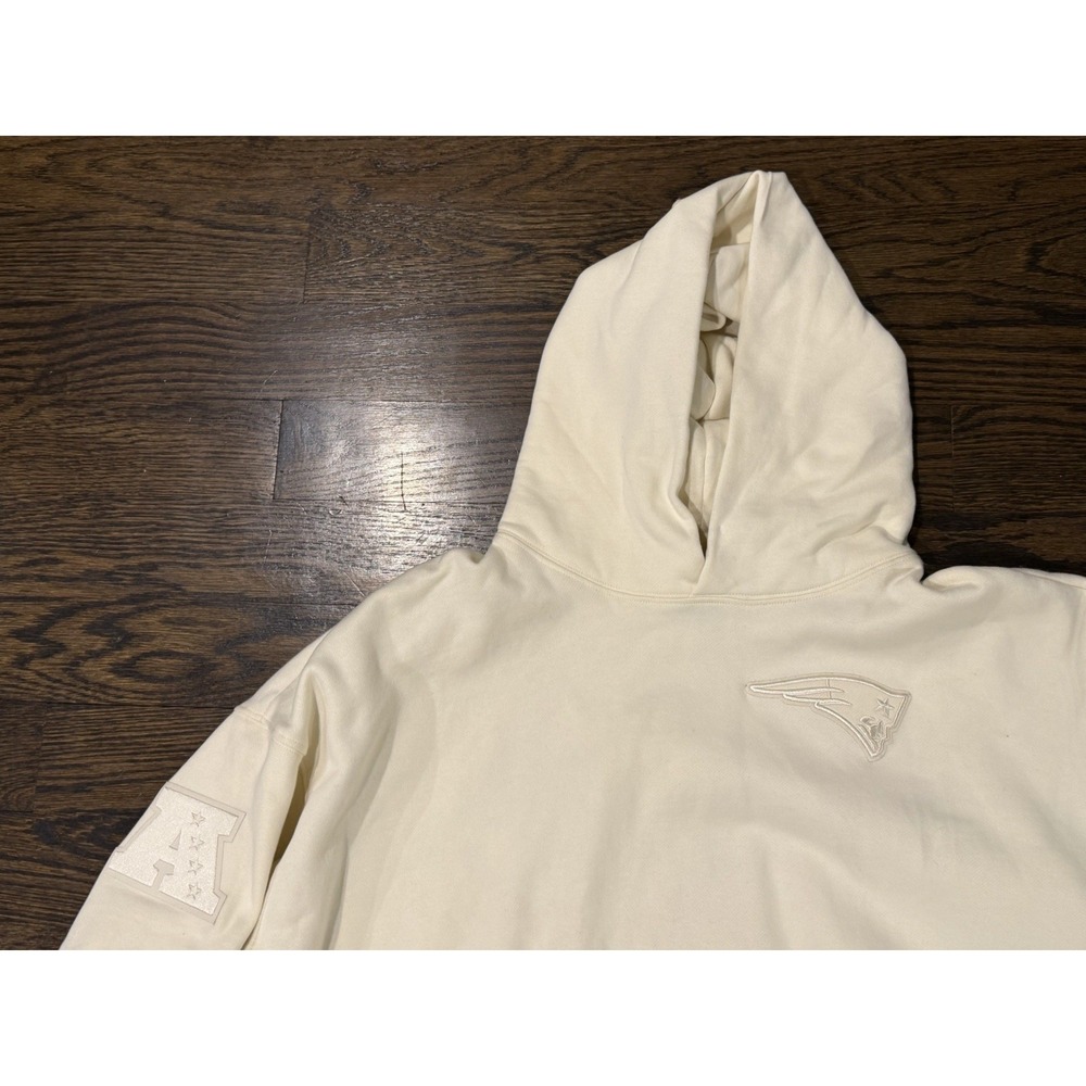 Pro Standard Limited Cream New England Patriots Sweatshirt XXL 2XL NFL 120+